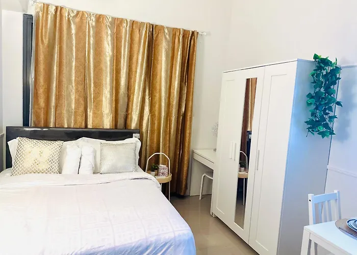 Apartment Mid-century Extent Unit @ Shore 2, Moa Manila
