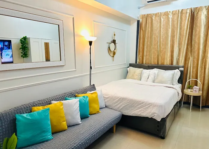 Mid-century Extent Unit @ Shore 2, Moa Apartment