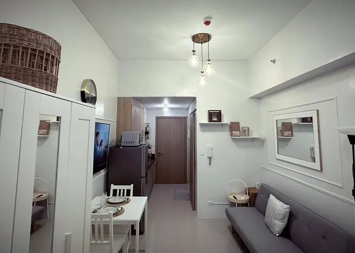 Apartment Mid-century Extent Unit @ Shore 2, Moa Manila