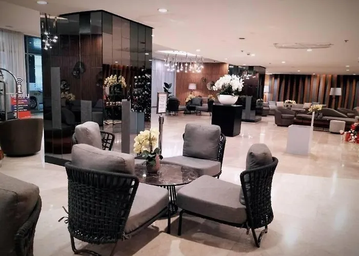 Mid-century Extent Unit @ Shore 2, Moa Apartment