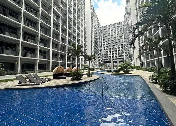 Mid-century Extent Unit @ Shore 2, Moa * Manila
