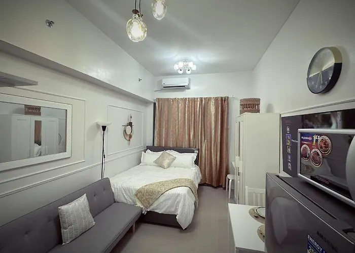Mid-century Extent Unit @ Shore 2, Moa * Manila